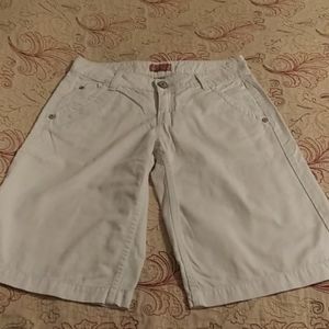 No Boundaries White Long Shorts size 7 Juniors